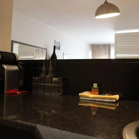 C056-cannes Rue Antibes - * קאן