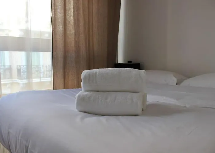 C056-cannes Rue Antibes - * カンヌ